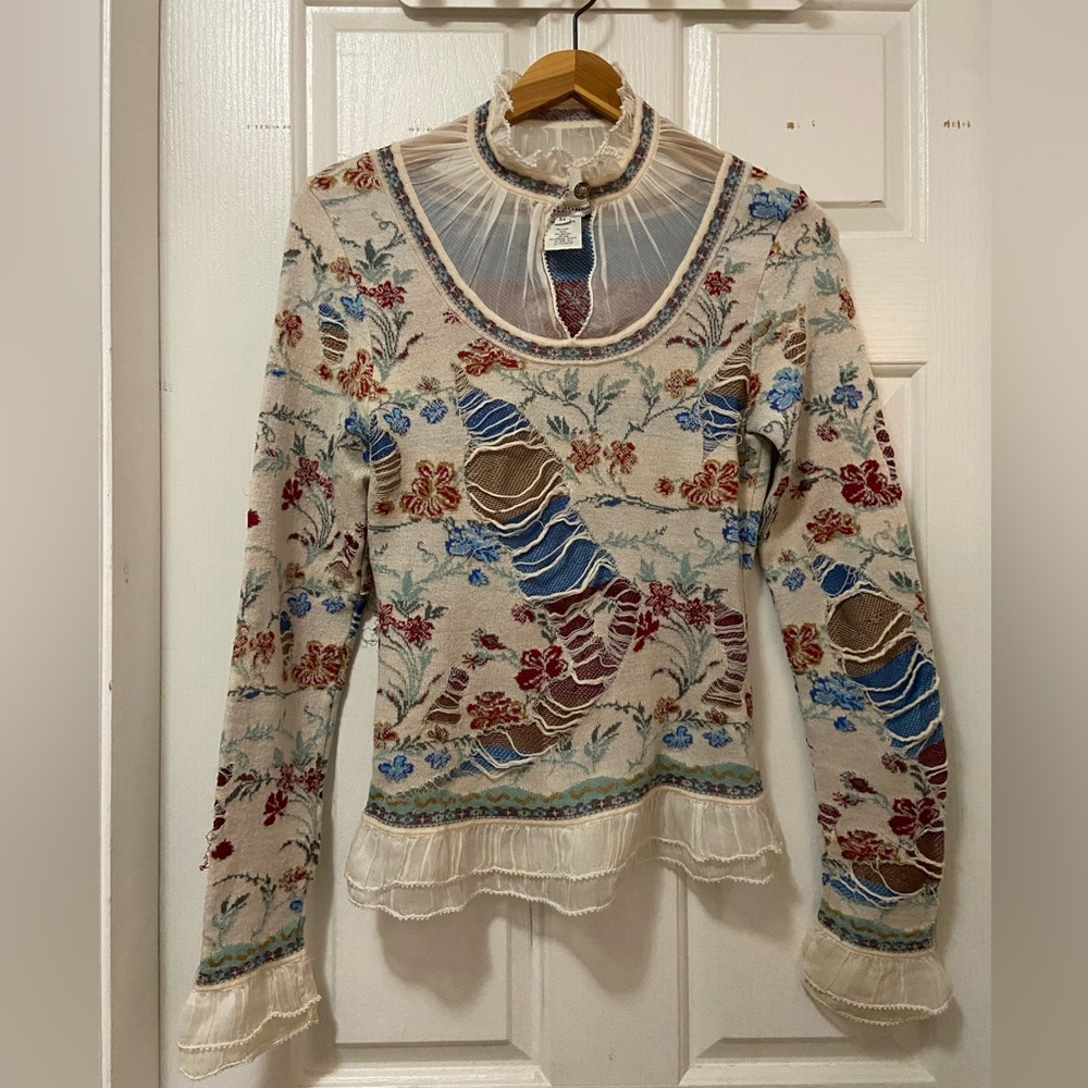 Vintage distressed top from Paris
